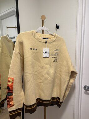 BNWT! Aelfric Eden cream sweater size large.